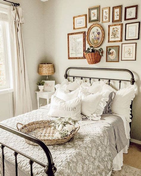 Cozy and Charming Cottage Bedroom Ideas