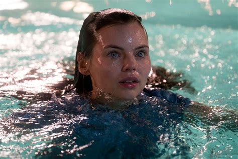 Siren Cast and Creator on Freeform's Unique Mermaid Series | Collider