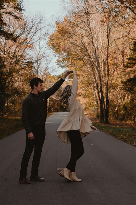 Fall couples photoshoot | Photoshoot, Fall photoshoot, Couples photoshoot