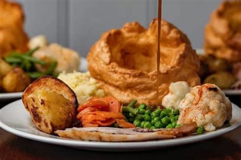 Mum slams Toby Carvery for 'ruining Christmas Day' after £55-per-head dinner 'chaos' - Mirror Online