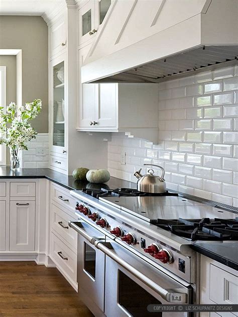 20+ White Subway Tile Backsplash Kitchen Ideas - HMDCRTN