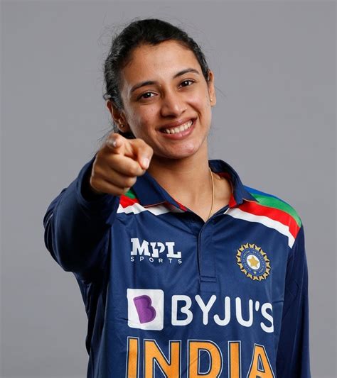 Smriti Mandhana - único batedor no top dez do ranking ODI | índio global