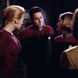 Jeri ryan kathryn janeway star trek GIF - Find on GIFER