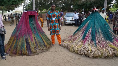 Voodoo Festival: African Dance and Magic - YouTube