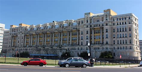 ArchitectureChicago PLUS: Historic Cook County Hospital soon turns 100 - will it be around to ...