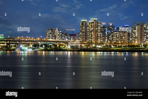 Night view of the Han River in Seoul Stock Photo - Alamy