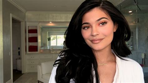 Watch Kylie Jenner’s 10-Minute Guide to “The More Makeup the Better” - Vogue