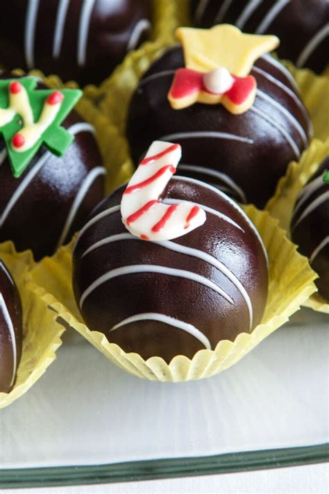 25 Best Chocolate Desserts for Christmas - Insanely Good