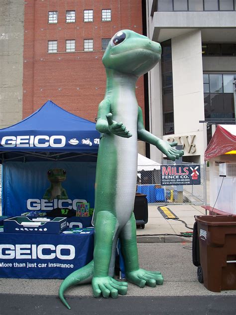 OH Cincinnati - Geico Gecko | Inflatable Geico Gecko in Cinc… | Flickr