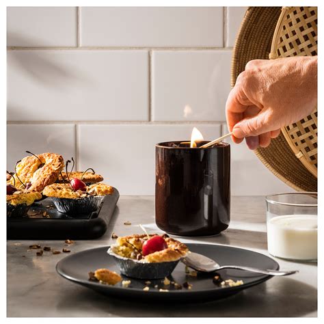 KOPPARLÖNN scented candle in ceramic jar almond & cherry/brown-red 45 hr | IKEA Latvija