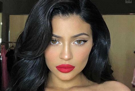 Kylie Jenner No Makeup: See Every Photo of Kylie Without Makeup ...