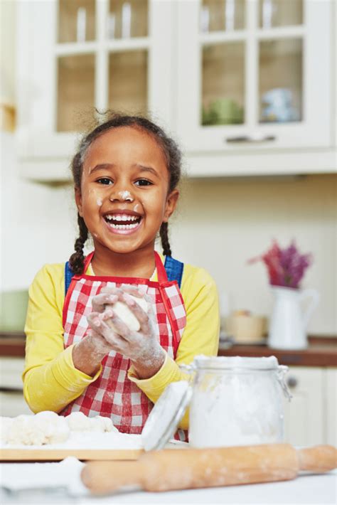 12 top tips for baking with kids (and why you should)