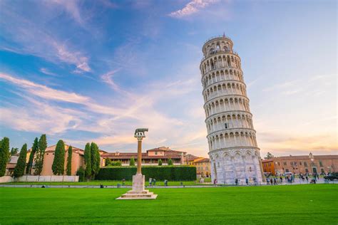 Torre di Pisa: 8 piani di segreti e curiosità