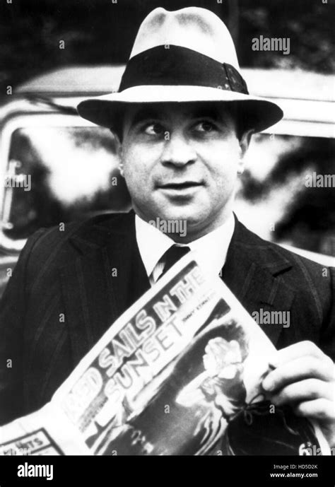 PENNIES FROM HEAVEN, Bob Hoskins, 1978. (c) BBC/ Courtesy: Everett Collection Stock Photo - Alamy