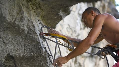 Bike Asia | Yangshuo Rock Climbing