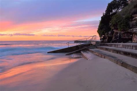 Bondi at sunrise | Beach local, Beach, Sunrise