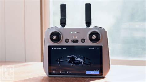 Hands On With the Dual Camera DJI Air 3 Drone | PCMag