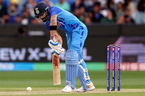 Virat Kohli defends solidly | ESPNcricinfo.com