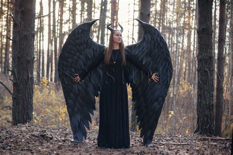 Buy realistic lage wings costume "Maleficent’s wings"