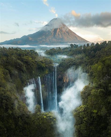 √ Tiket Masuk Air Terjun Tumpak Sewu 2024, Pesona & Lokasi