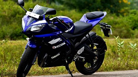 Yamaha YZF-R15 HD Wallpaper: A Bold Ride on Two Wheels