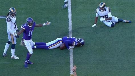 Teddy Bridgewater suffers concussion on elbow to head, ruled out vs ...