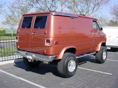 Photo: Picture 1600 | Pathfinder 4X4 Chevy van conversion pics. album | Lordmodelbuilder | Fotki ...