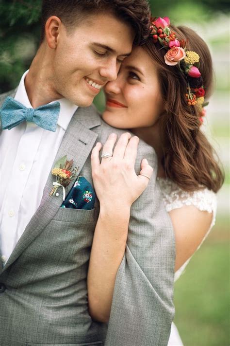 Bride and Groom Wedding Photo Ideas 35 - Hi Miss Puff