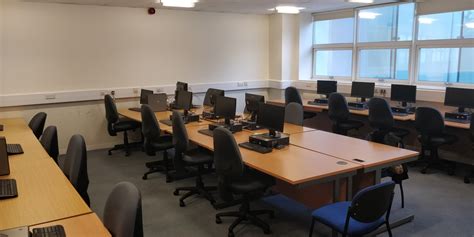 Classrooms / Meeting Room at London South East Colleges - Bromley ...