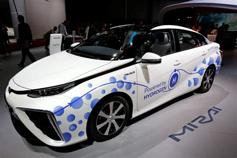 Japan caves in to electric cars, but aren't giving up on hydrogen - Tech Wire Asia