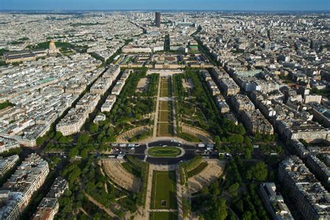 The Champ de Mars Park in Paris: The Complete Guide