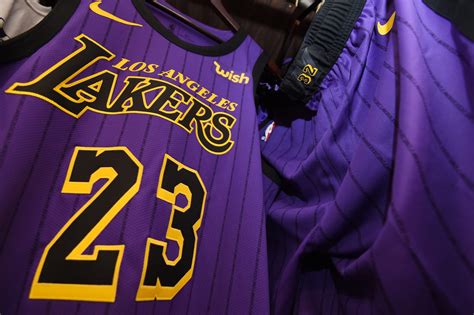 Los Angeles Lakers: Ranking the ten best jerseys of all time