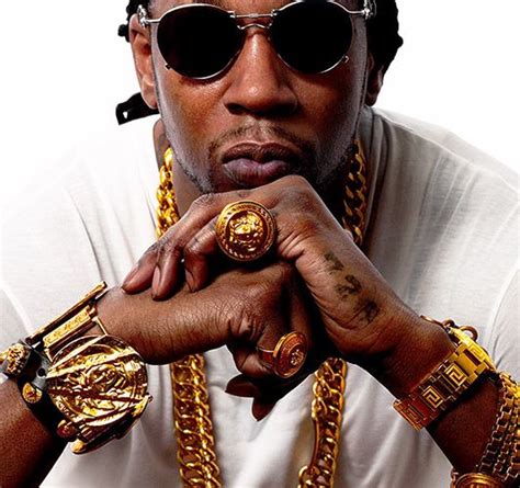 Rappers’ jewelry is getting bigger and more expensive as the days go by. Description from 7gnow ...