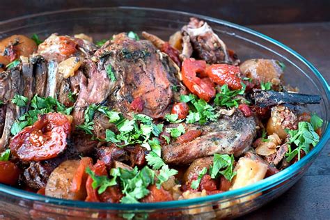 LEG OF LAMB RECIPE WITH POTATOES AND TOMATOES IN CROCK POT - Chefjar