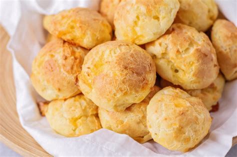 Cheese Puffs Recipe {AKA Gougeres} | Lil' Luna