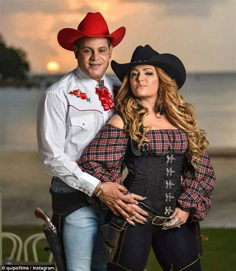 Sammy Sosa looks like a sleepy cowboy in party pictures | Daily Mail Online