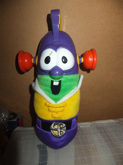 Fisher Price Veggie Tales Larry Boy Talking Plush Super Suction Ears ...