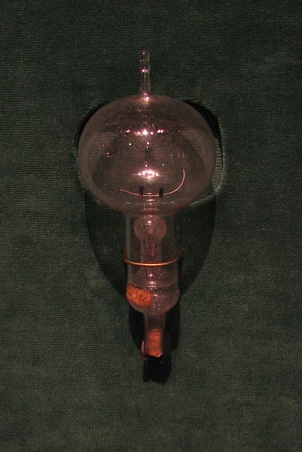 Edison Light Bulb | An original carbon-filament Edison light… | Flickr