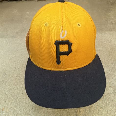 Vintage Pittsburgh Pirates 1970-1975 Fitted MLB Baseball Cap