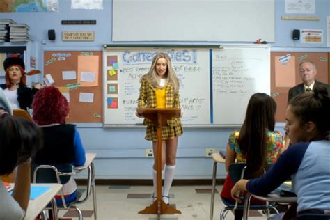 Iggy Azalea Pays Homage to 'Clueless' in 'Fancy Video