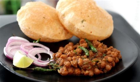 A Brunch Date with Chole, Poori, Aloo – all things GUD!