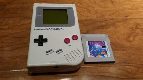 Nintendo Game Boy handheld console with Tetris game, original Nintendo ...