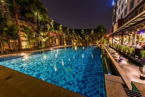 Holiday Inn Bandung Pasteur, an IHG hotel Pool: Pictures & Reviews - Tripadvisor