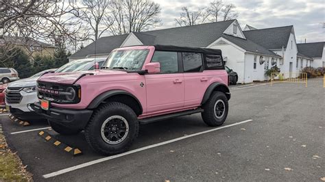 Saw this today in NJ.... Pink Bronco | Bronco6G - 2021+ Ford Bronco ...