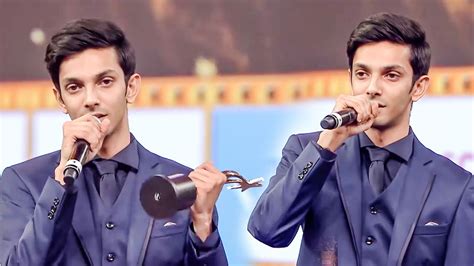 Anirudh Ravichander Sings His Song "Senjitaley" After Wining Back to Back Awards - YouTube