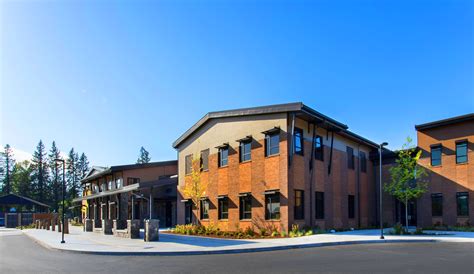 A School to Match Its Iconic Pacific Northwest Location | LSW Architects