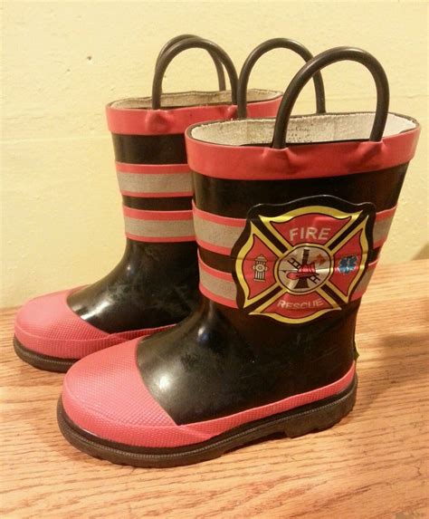 Boys fireman rain boots size 9/10 Western chief kids | Boots, Cute rain ...