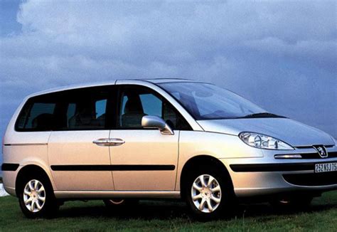 Peugeot 807 Photos and Specs. Photo: Peugeot 807 reviews and 14 perfect ...