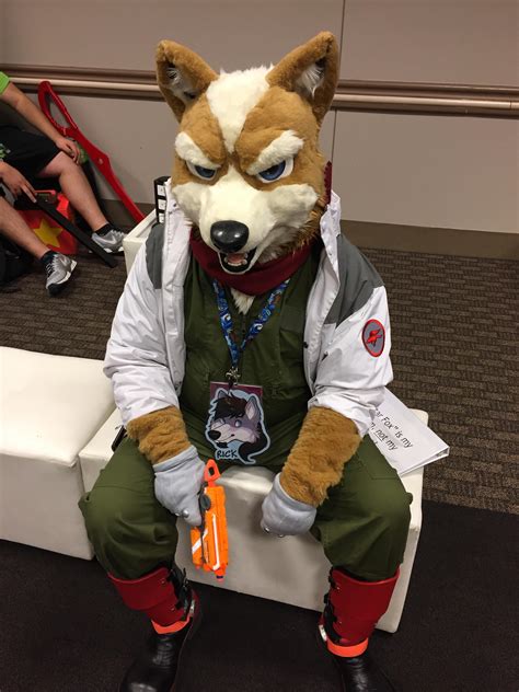 Better picture of the Fox cosplay I saw over the weekend. : r/casualnintendo