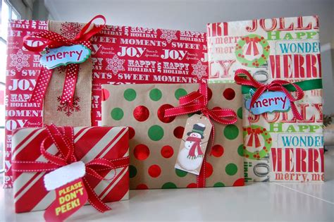 Classic Style Home: Gift Wrapping: How to Tie a Bow with Ribbon